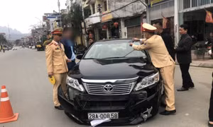 Chủ tịch phường ở Hòa Bình gây TNGT, bị xử phạt 22 triệu đồng