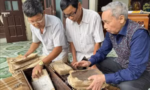 Từ vụ việc các sắc phong bị rao bán trên mạng - Bài học về công tác quản lý, bảo vệ di sản