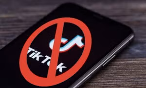 TikTok dẫn giới trẻ từ clip vui vẻ đến thao túng toàn bộ hành vi, nhận thức