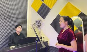 Đổ xô đi học nhạc để hát karaoke