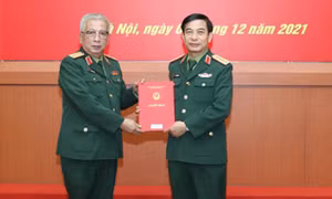 Một đại tướng, 5 thượng tướng quân đội nghỉ hưu