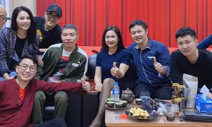 NSND Công Lý trở lại Nhà hát Kịch sau thời gian trị bệnh