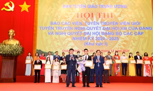 Thí sinh Quảng Ninh đoạt giải Nhì tại Hội thi báo cáo viên, tuyên truyền viên giỏi Khu vực I năm 2021