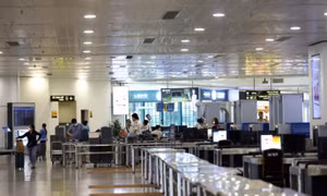 Hướng dẫn mới: Người nhập cảnh ngắn ngày không phải cách ly y tế