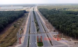 Bình Phước kiên quyết, kiên trì thực hiện “mục tiêu kép” 