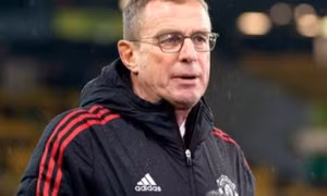 Ralf Rangnick giữ trụ cột ở lại Man Utd