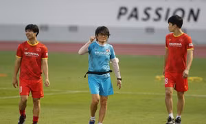 Hai trợ lý Hàn Quốc rời đội tuyển Việt Nam sau thất bại tại AFF Cup
