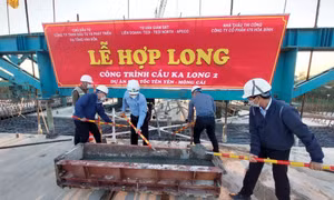 Hợp long cầu Ka Long 2