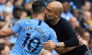 Aguero giải nghệ sớm: Tình yêu Messi và cái ôm của Pep Guardiola