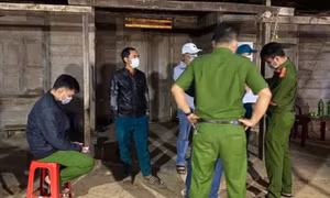 Nghi vấn 2 bé gái bị sát hại dưới hồ
