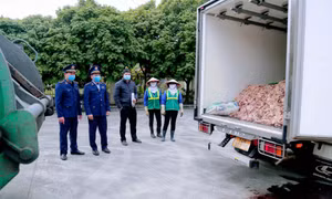 Tiêu hủy 2.400kg mỡ bò không rõ nguồn gốc