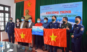 Ấm lòng ngư dân Nam Định