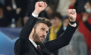 Carrick rời Man Utd