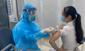 Thủ tướng yêu cầu Bộ Y tế tìm giải pháp ngăn chặn, đẩy lùi ca nặng và tử vong do COVID-19