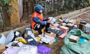 Chủ shop online than khó tìm đơn vị giao hàng cận Tết