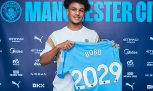Man City công bố hợp đồng mới