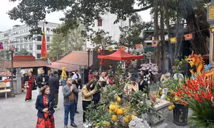 Gìn giữ nét đẹp đi lễ chùa đầu năm 