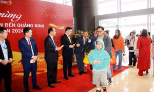 Đón chuyến bay “xông đất” Quảng Ninh năm Giáp Thìn 2024