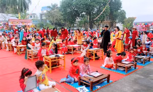 Xuân mới ở Đệ tứ Chiến khu 