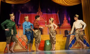 Sân khấu kịch thắng lớn mùa Tết