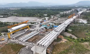 Quyết tâm sớm thông xe kỹ thuật đường ven sông nối cao tốc Hạ Long - Hải Phòng đến TX Đông Triều