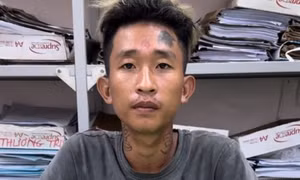 Bắt hai tên cướp táo tợn khống chế cướp vàng của nữ sinh trong đêm