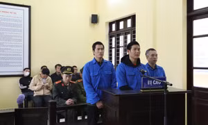 18 năm tù cho 3 đối tượng buôn bán pháo trái phép