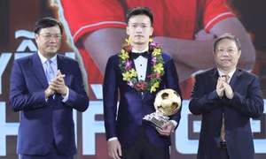 Hoàng Đức giành danh hiệu Quả bóng Vàng Việt Nam 2023