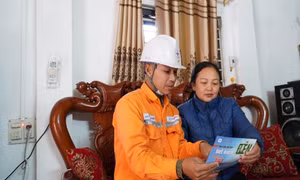 PC Quảng Ninh tuyên truyền sử dụng điện tiết kiệm, hạn chế tình trạng hóa đơn tiền điện tăng cao 