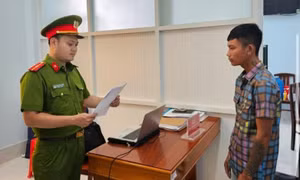 Vừa ra tù lại bị bắt vì giao cấu trẻ em