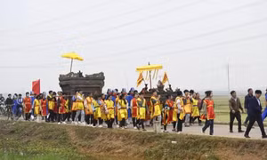 Bộ VH-TT-DL: Người dân không nên đốt vàng mã tràn lan dịp lễ hội Xuân