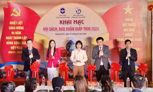 Khai mạc Hội sách, báo xuân Giáp Thìn 2024
