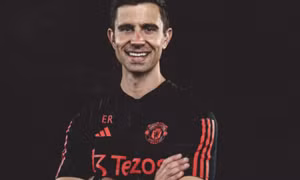 Eric Ramsay chia tay Man United