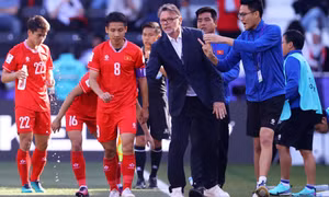 Tuyển Việt Nam tái đấu Indonesia: HLV Troussier đau đầu với 'tử huyệt'
