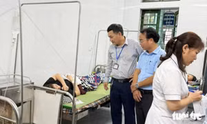 63 công nhân ở hai công ty nhập viện sau bữa ăn trưa