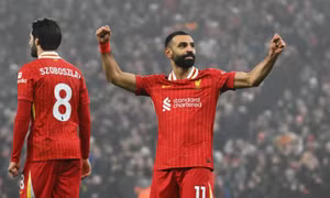 Salah giúp Liverpool thắng ngược ở Ngoại hạng Anh