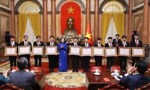 Trao Huân chương Lao động cho 20 học sinh đoạt giải quốc tế năm 2024