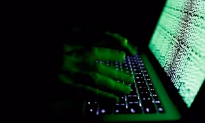 Một CEO bị bắt vì tạo 'cửa hậu' DDoS trong đầu thu vệ tinh