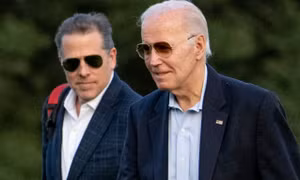 Ông Biden ân xá cho con trai