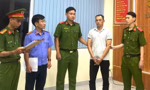 Người đánh tới tấp cô gái sau va chạm giao thông bị bắt