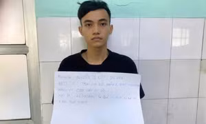 Lại chiêu dàn cảnh “vờ rơi dép” để cướp xe máy