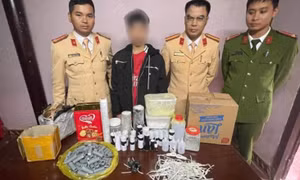 Nam sinh tàng trữ pháo và tiền chất chế tạo pháo