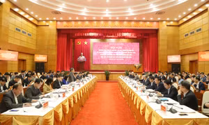 Thường trực Tỉnh ủy làm việc với Tập đoàn Công nghiệp Than - Khoáng sản Việt Nam