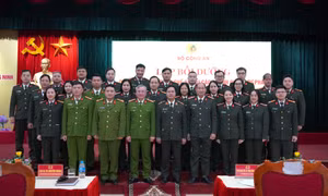 Khai giảng Lớp bồi dưỡng cán bộ pháp chế và cải cách hành chính, tư pháp CAND năm 2024