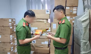 Phát hiện kho thuốc lá điện tử nhập lậu lớn nhất từ trước đến nay tại Đà Nẵng