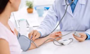 Mùa lạnh phòng ngừa đột quỵ do tăng huyết áp