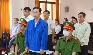 Nhận hối lộ, đăng kiểm viên lĩnh mức án cao gấp 3,5 lần giám đốc trung tâm