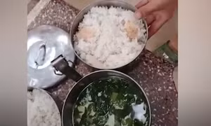 Hiệu trưởng từ chức sau phản ánh bữa ăn bán trú chỉ có trứng luộc và xúc xích