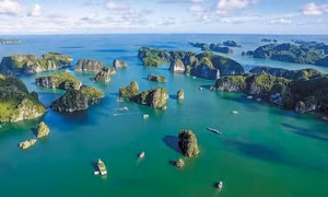 Không có chuyện UNESCO xem xét loại vịnh Hạ Long khỏi danh sách Di sản thiên nhiên thế giới