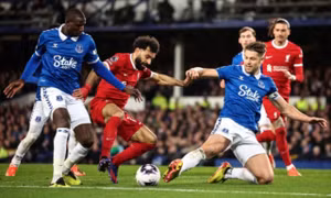 Ngoại hạng Anh chốt lịch đá bù trận Everton - Liverpool, nguy cơ bị UEFA 'tuýt còi'